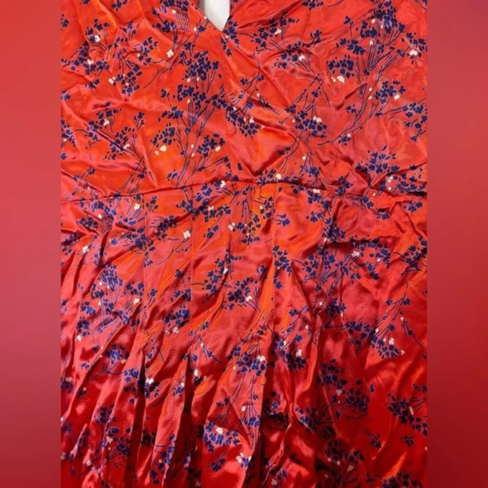 Topshop Women's‎ Satin Floral Red Midi 2 Front Slits Split Back Neckline size 6